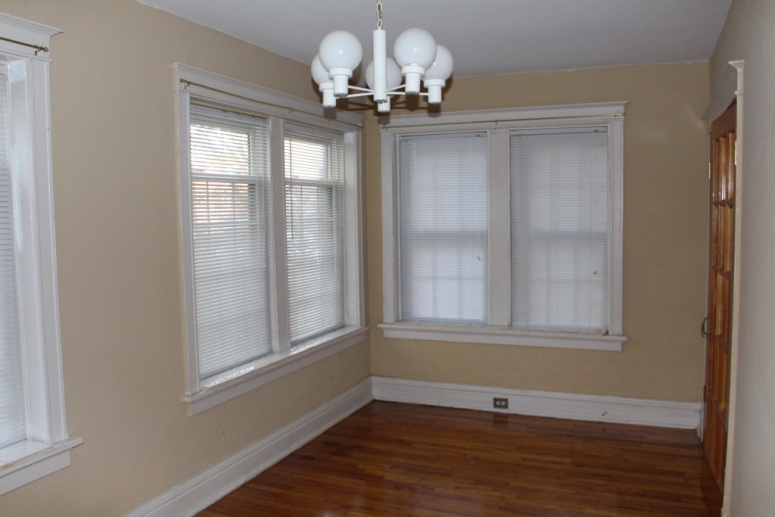 Spacious apartment home available for lease now!