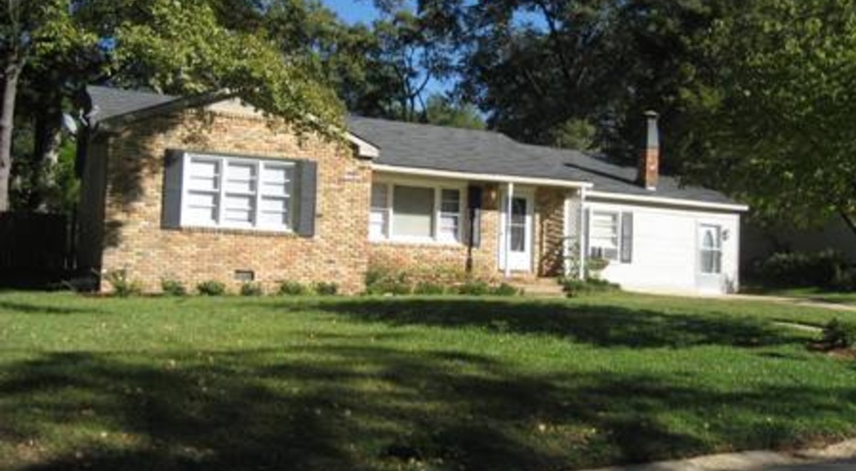 3 Bedroom 2 Bath located in Brookhaven off Hargrove Road