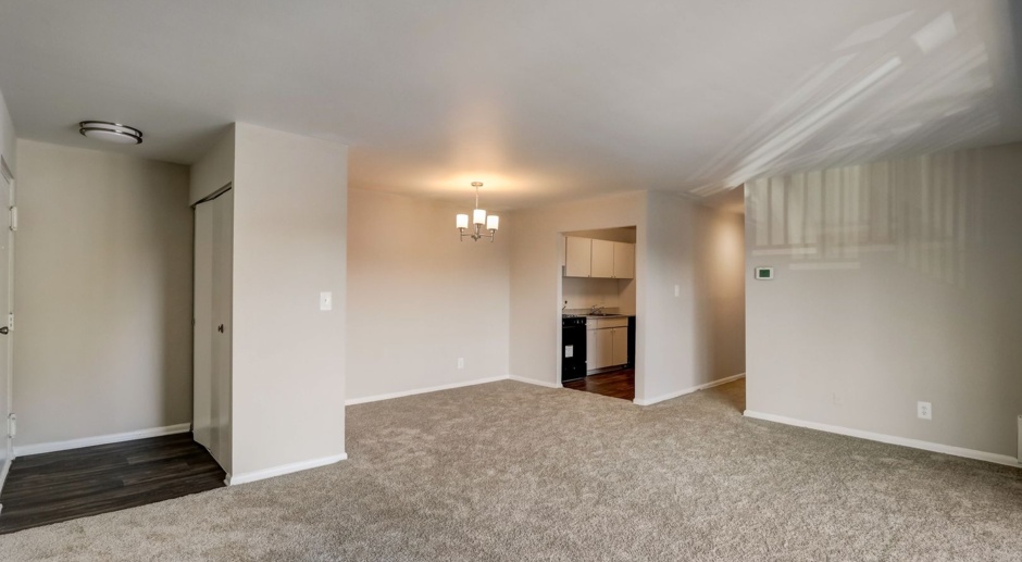 Spacious 2 bedroom in West Forest Park - Move In Special!!!