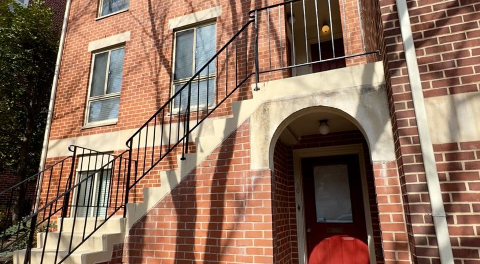 Charming 2 Bed, 2 Bath Townhome in Baltimore's Heart