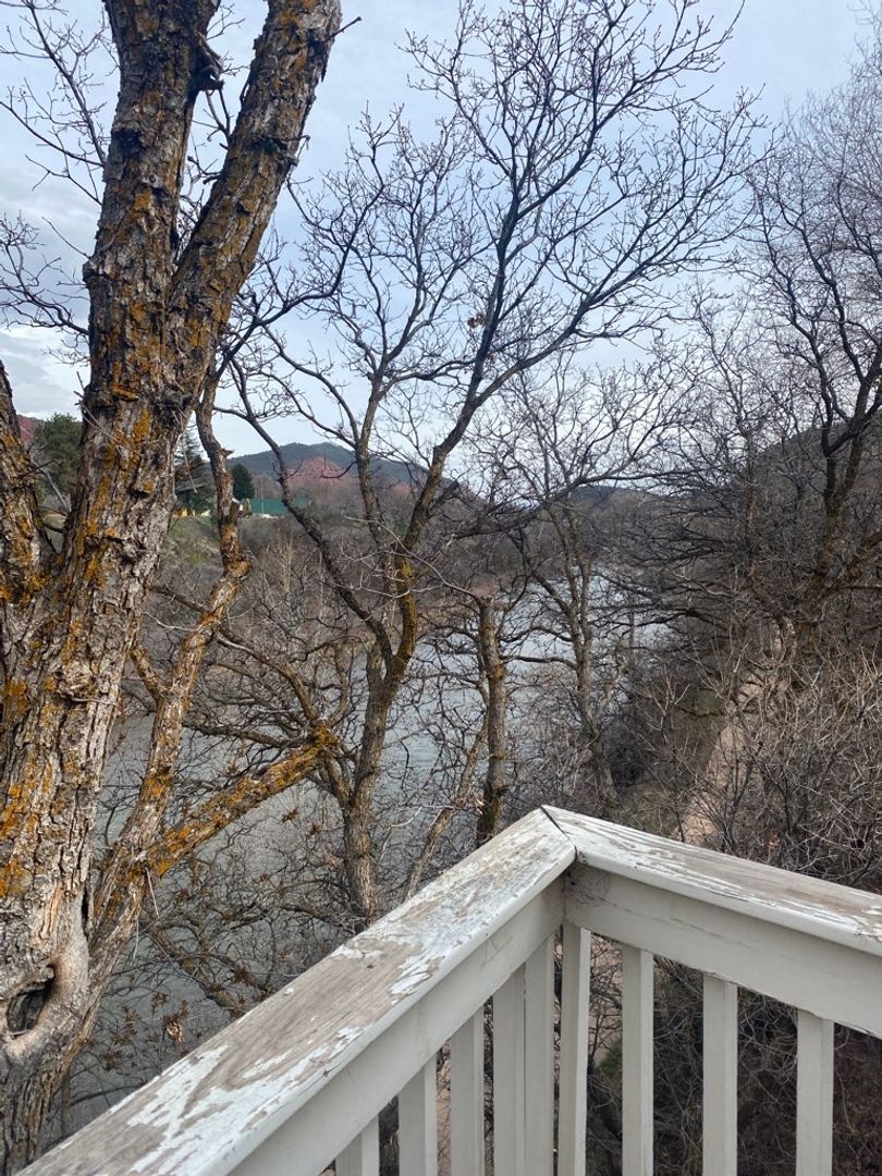 Beautiful Home Next to the River in Glenwood Springs 