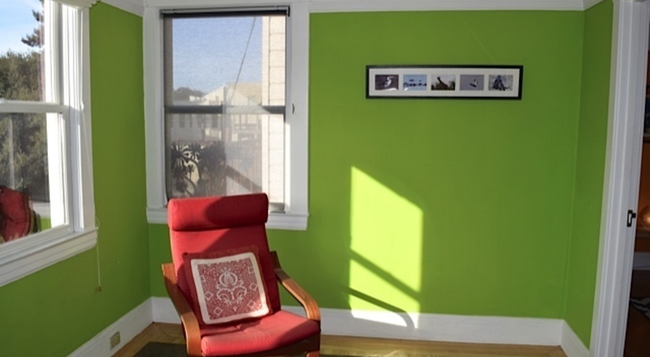 Furnished 2 Bd + Sunroom/Office with Parking | AMSI | Alexandr Metlinski
