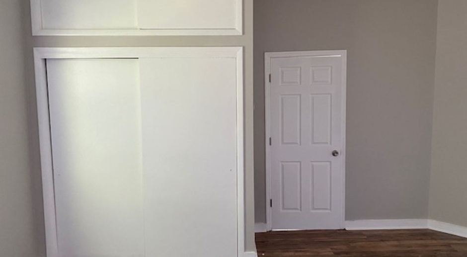 TWO BEDROOM LOCATED IN FIVE POINTS 
