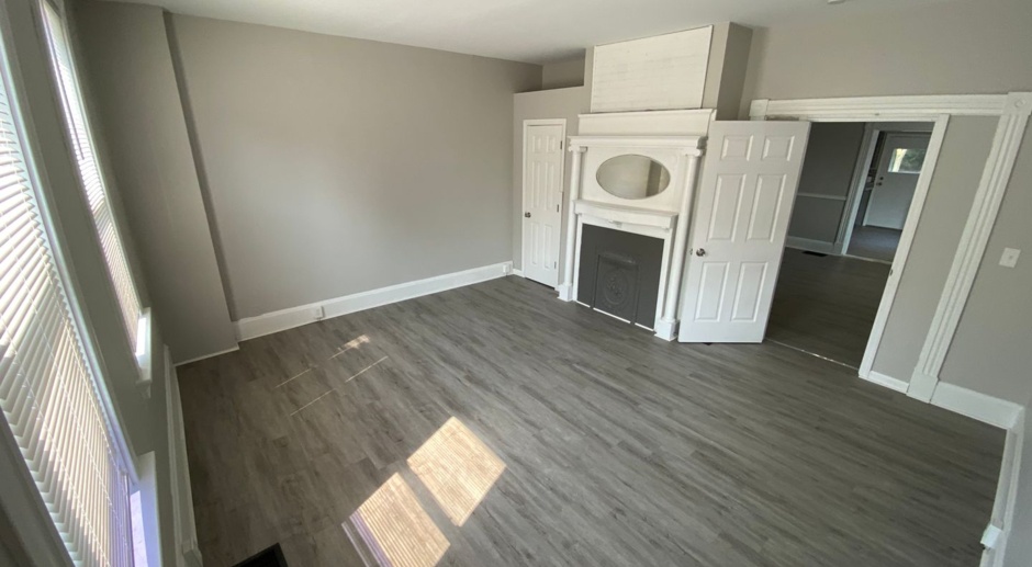 ** LOWERED RENT!** Charming Single Family in Hamilton!: New Year, New Home: 50% Off First Full Month's Rent