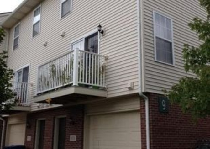 Houses Near Three bedroom Townhouse, END UNIT!