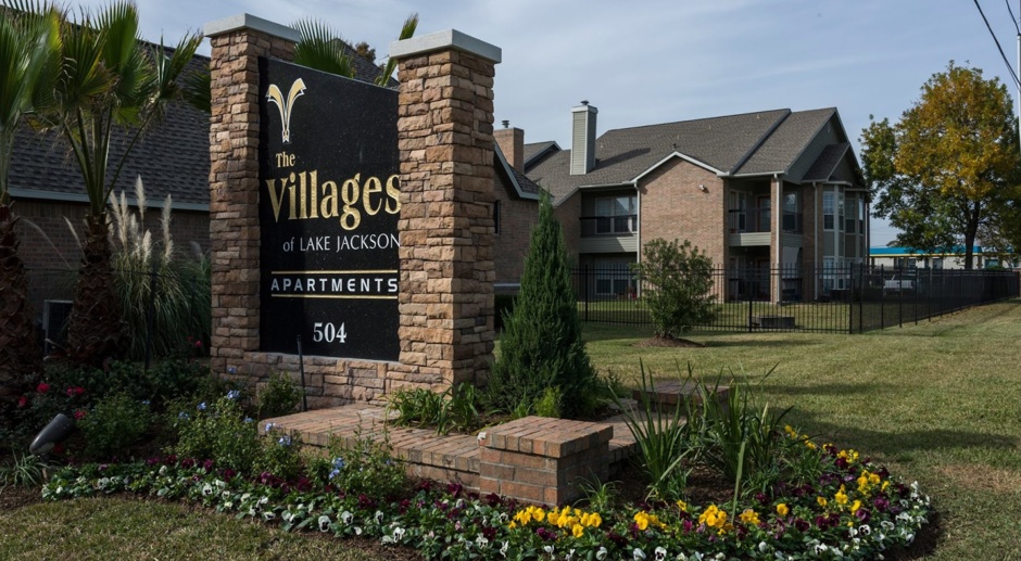 The Villages of Lake Jackson Apartments