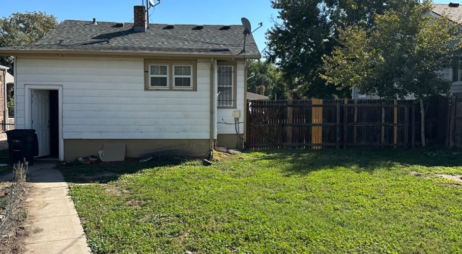 Beautiful 3 Bed 2 Bath Home For Rent in Denver!