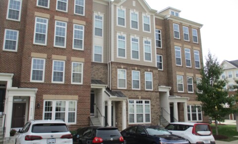 Houses Near Chantilly Beautiful well-appointed unit with beautiful upgrades and finishes. for Chantilly Students in Chantilly, VA