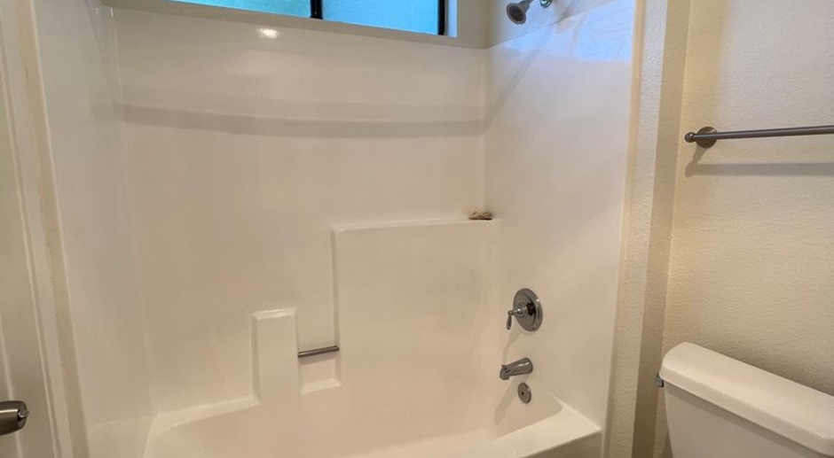 1 Bedroom-1.5 Bathroom Single Story Condo; 2nd floor unit in La Mesa