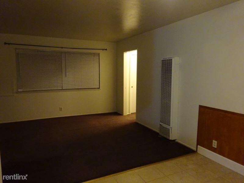 Magliocco Dr (1br/1ba) Upstairs