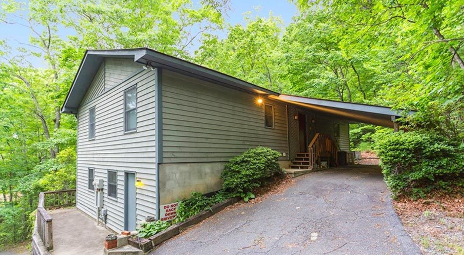 **Montreat SCHOOL YEAR RENTAL** AVAILABLE MID-AUGUST TO MID-MAY