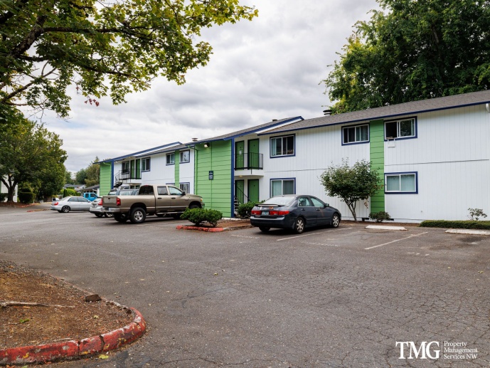 Newly Renovated, located near Mt Hood Community College! 