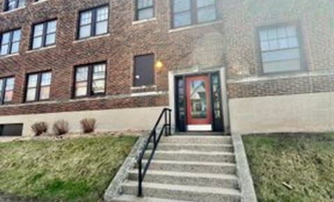 Apartments Near Alverno 1805 E Park Pl. for Alverno College Students in Milwaukee, WI