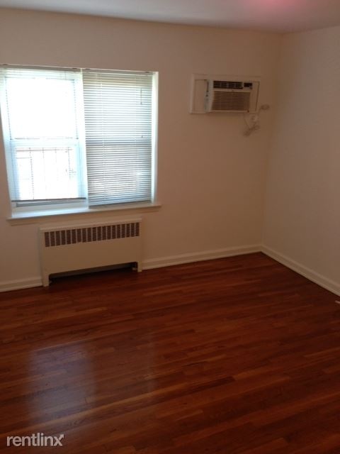 Lovely 1 Bedroom Apartment on Top Fl of Walkup Building - H/HW - Harrison