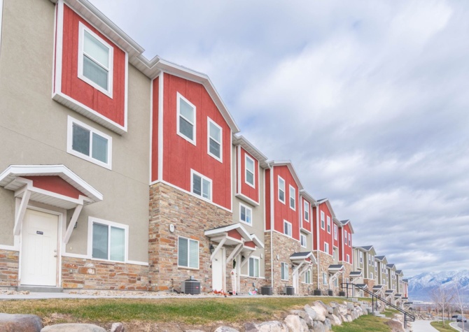 Houses Near Gorgeous 3-Story Townhomes in Payton's Quarry in Herriman. Premier Onsite Amenities!