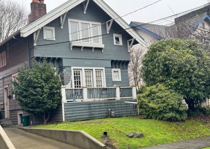 Houses Near Large 9 bedroom home  - easy walk to UW Campus - Available 9-15-24 