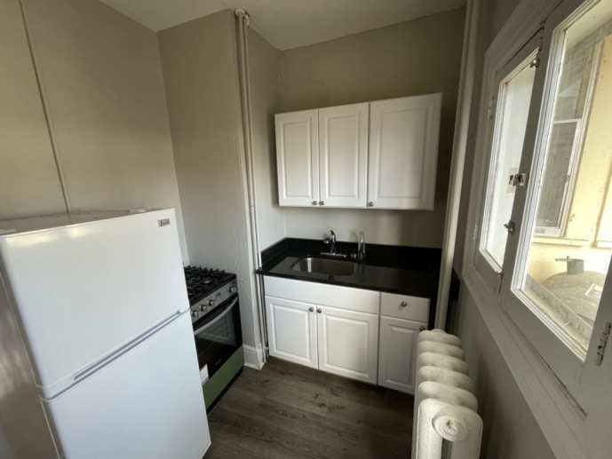 Pet Friendly-Off Campus Housing. Studio-2.5 Bedrooms Available