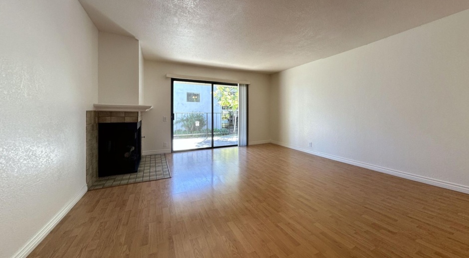 PRICE REDUCTION!! Lovely 2 Bedroom, 2 Bath Condo Located in South Redlands!