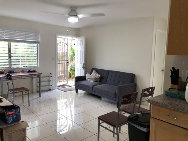 Room for rent near UH at Manoa