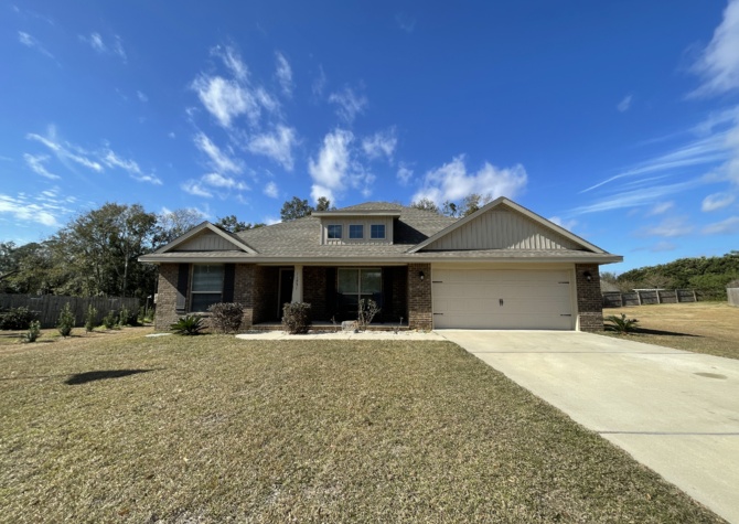 Houses Near Available mid-March Beautiful 4 bedroom in Daphne!