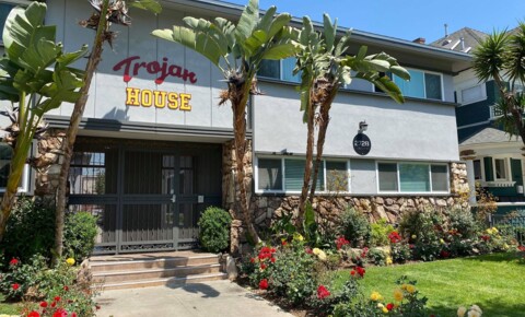 Apartments Near LMU 2728 Ellendale Place - Trojan House for Loyola Marymount University Students in Los Angeles, CA