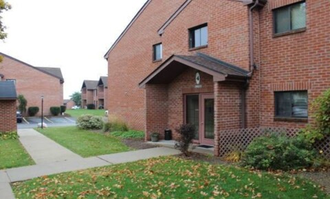 Apartments Near CBTS - Wisconsin Sussex for CBTS - Wisconsin Students in Elm Grove, WI