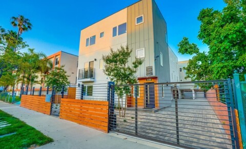Houses Near Musicians Institute Come home to these Modern Townhomes in Hollywood! for Musicians Institute Students in Hollywood, CA