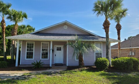 Houses Near NWF State 3 Bedroom Home ~ Miramar Beach for Northwest Florida State College Students in Niceville, FL