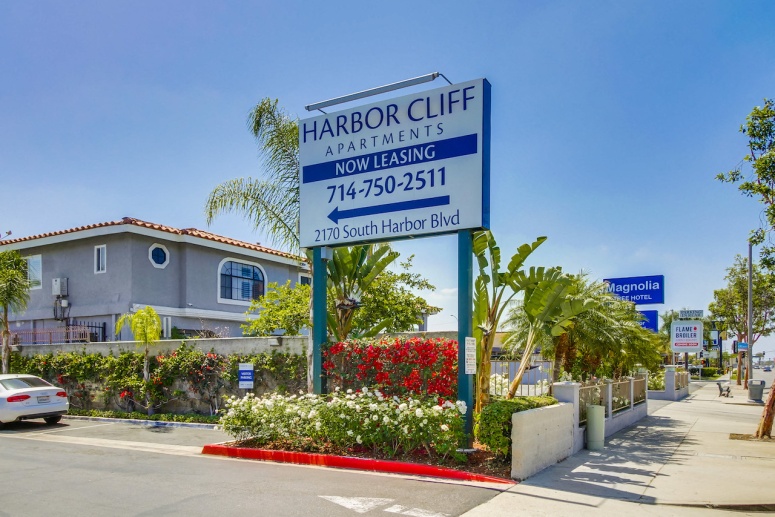 Harbor Cliff Apartments