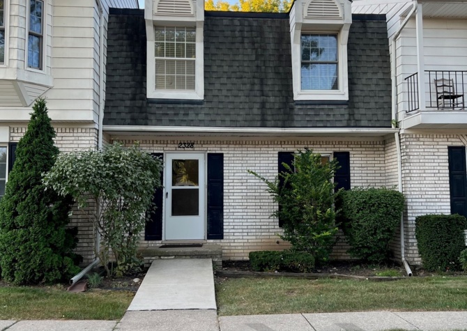 Houses Near Rochester Hills Condo for Lease!