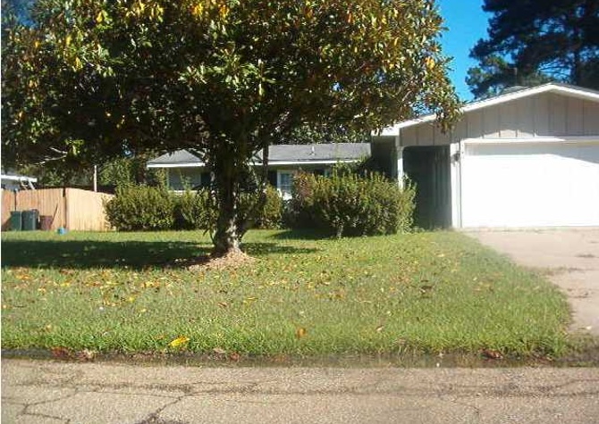 Houses Near 240 Melrose Drive - NE Jackson