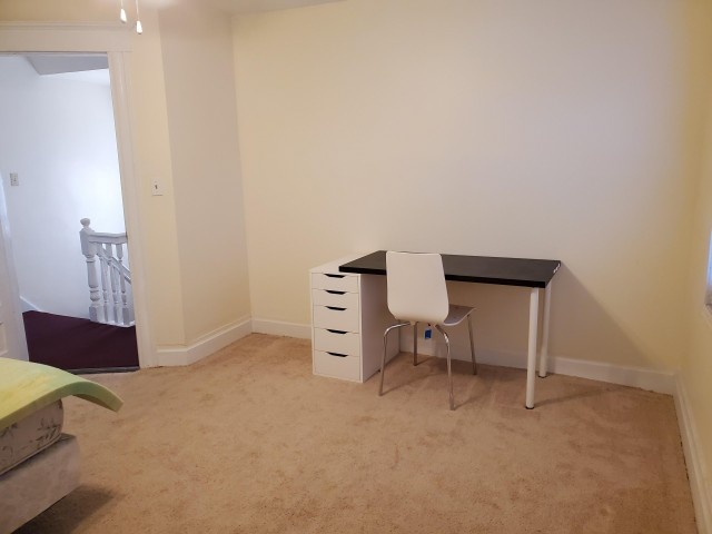SOUTH ORANGE - ROOM FOR RENT IN HOUSESHARE