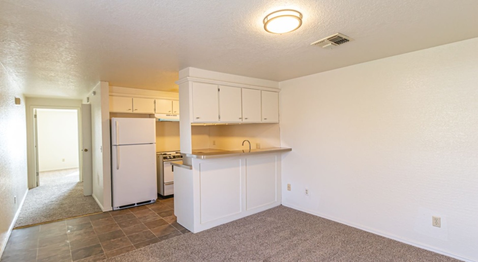 *$200 Move-In Special* $200 Off First Month's Rent Affordable Tranquility Awaits: Embrace Comfort at Unit 1214, Your Budget-Friendly Retreat in OKC!