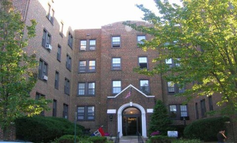 Apartments Near Widener Victoria Arms for Widener University Students in Chester, PA