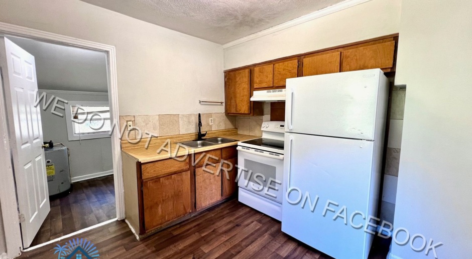 Lovely 2 bedroom / 1 bathroom home available for rent! 