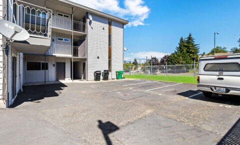 Apartments Near Cortiva Institute-Seattle Quaker Court  for Cortiva Institute-Seattle Students in Seattle, WA