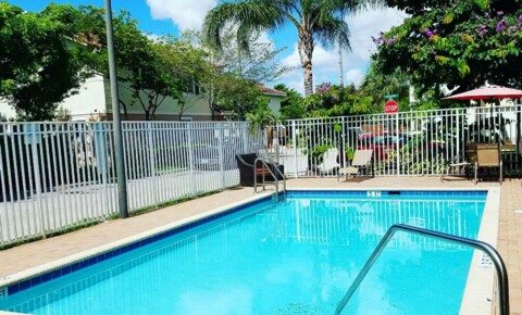 Apartments Near FAU Summer Lakes Estates  for Florida Atlantic University Students in Boca Raton, FL