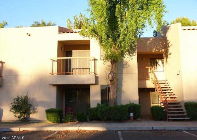 Houses Near 2 Bedroom furnished Condo in Scottsdale!  Short Term!