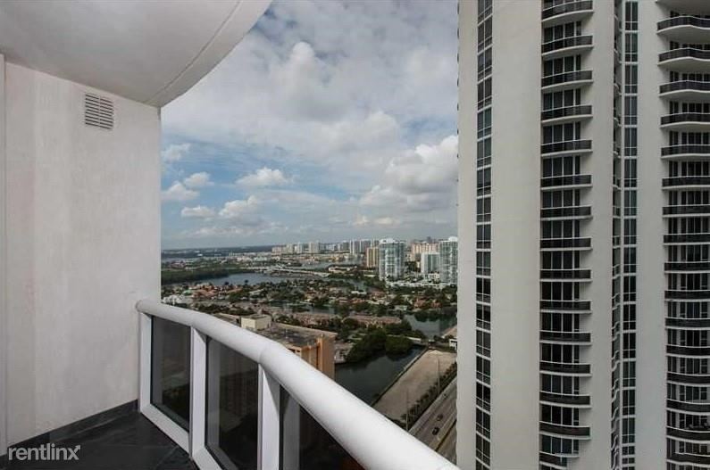 15811 Collins Ave 2904