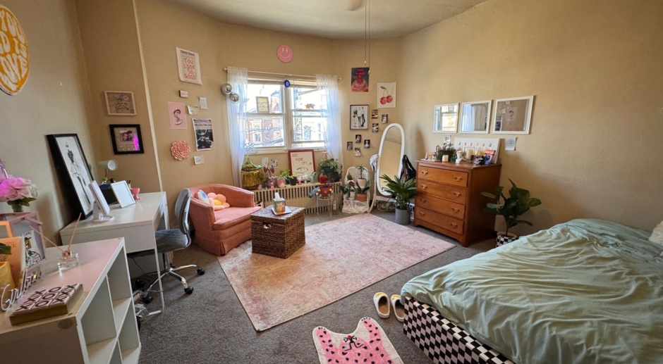 Large 4 Bedroom in Oakland - August Move In Date 