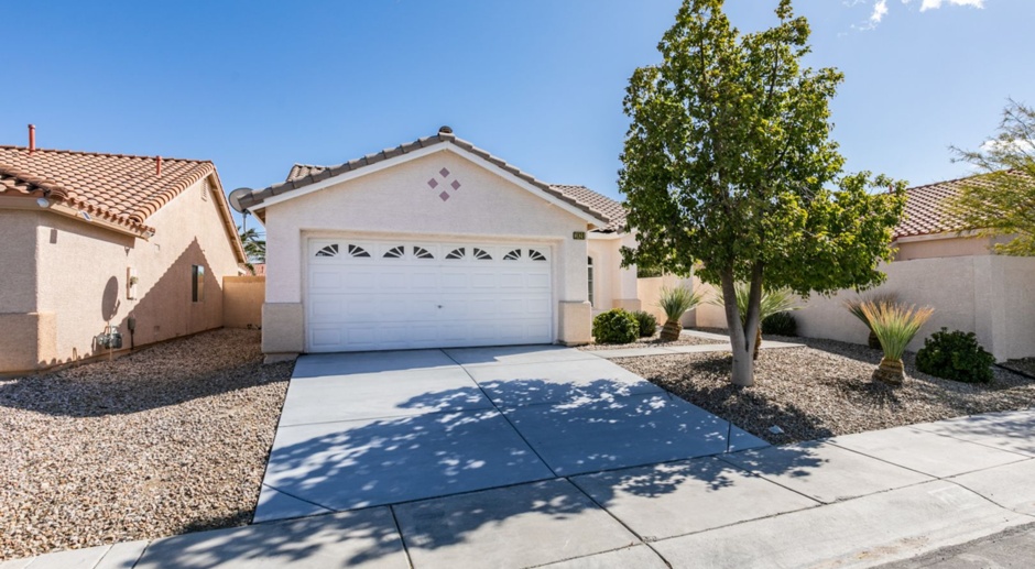 SUMMERLIN BEAUTY*3 LARGE BEDROOMS*UPGRADED*