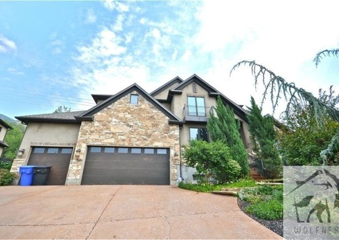 Houses Near Luxurious 7 Bedroom Cottonwood Heights Home! No Deposit Option!