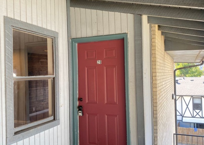Houses Near Renovated 2 BR, 2 BA Apartment, Easy Access to I24 & 15 Mins. to Downtown Nashville