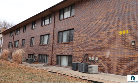 Apartments Near Doane 501 N 25th St for Doane College Students in Lincoln, NE
