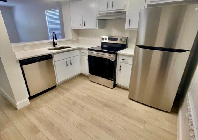Houses Near Fully renovated 2 Bedroom 2.5 Bathroom Townhome!