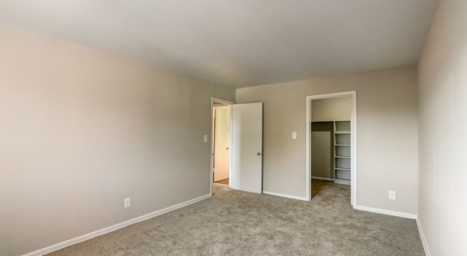 Spacious 2 Bedroom Apartment - Move-In Special Pricing