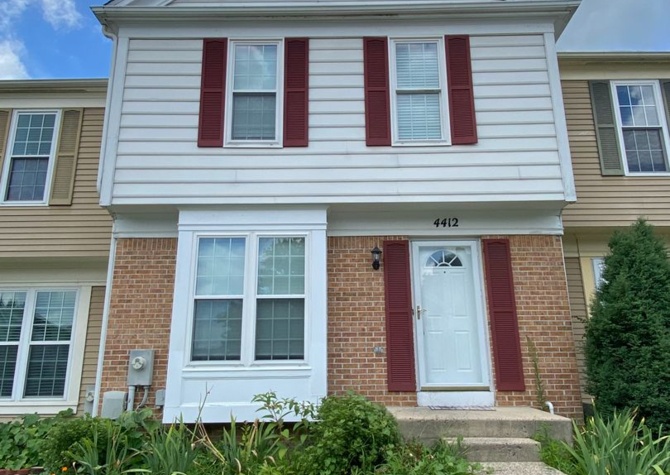 Houses Near Stunning 3BedroomTownhome in Silver Hill Farm!