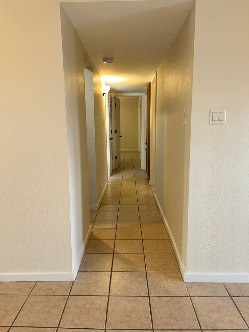 601 W. San Mateo Road #28 - Lease Only *Price Improvement*