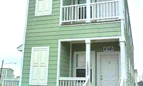 Apartments Near Blue Cliff College-Gulfport 12002 A Highland Ave for Blue Cliff College-Gulfport Students in Gulfport, MS