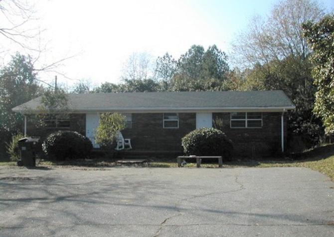 Apartments Near SOUTH MILLEDGE AVE - 2350,2352,2370,2372,2360,2374